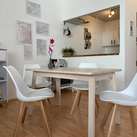 Helle Wohnung In Top-Lage, Hasselbachplatz - Altstadt, W-Lan, 4 Schlafplaetze Magdeburg Exterior photo