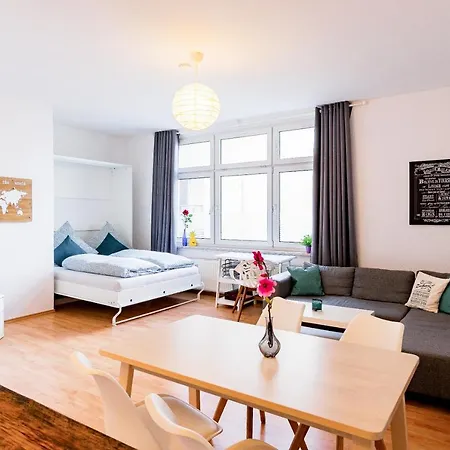 Helle Wohnung In Top-Lage, Hasselbachplatz - Altstadt, W-Lan, 4 Schlafplaetze Magdeburg Exterior photo