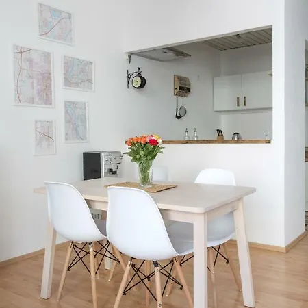 Helle Wohnung In Top-Lage, Hasselbachplatz - Altstadt, W-Lan, 4 Schlafplaetze Magdeburg Exterior photo