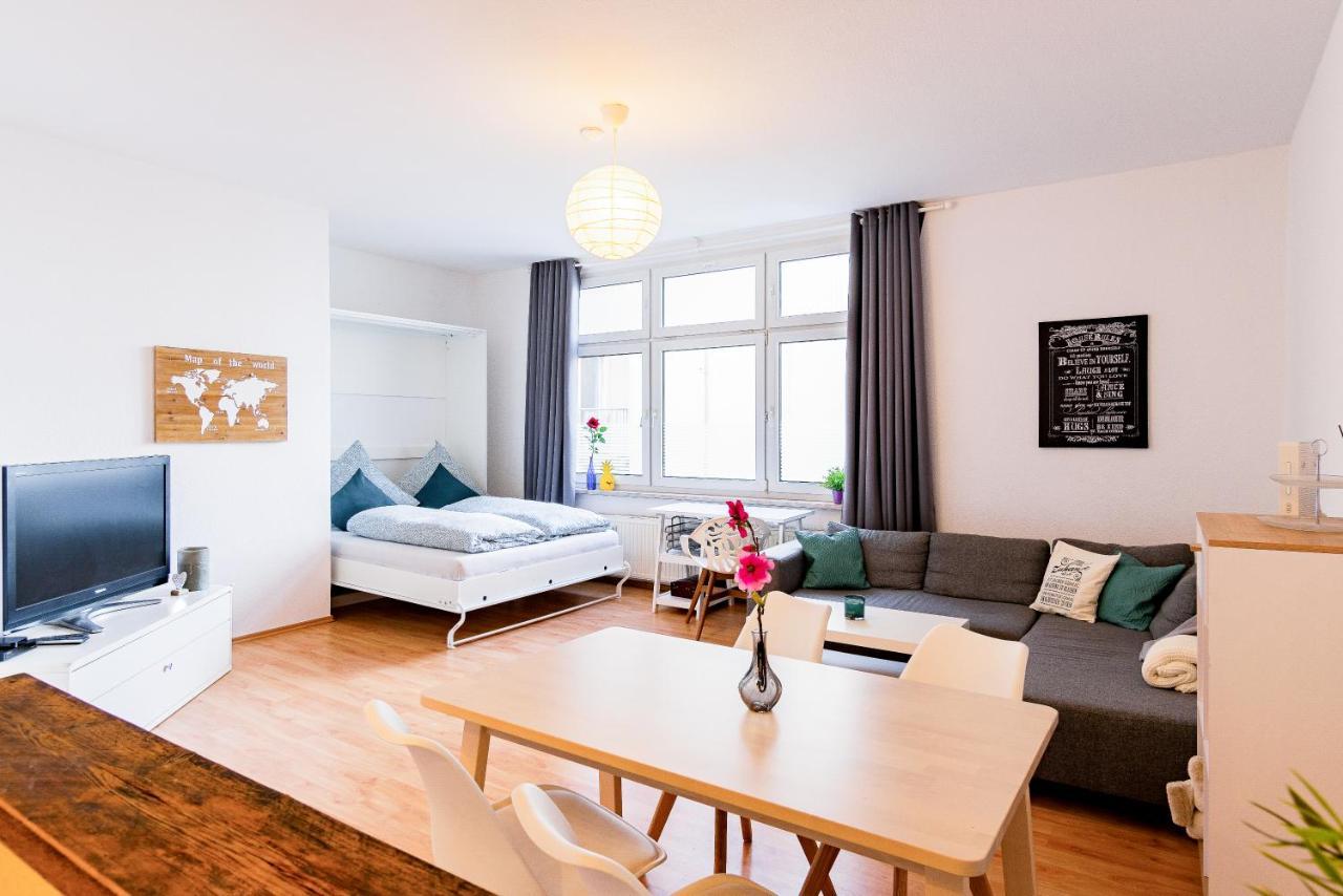 Helle In Top-lage, Hasselbachplatz - Altstadt, W-lan, 4 Schlafplaetze *