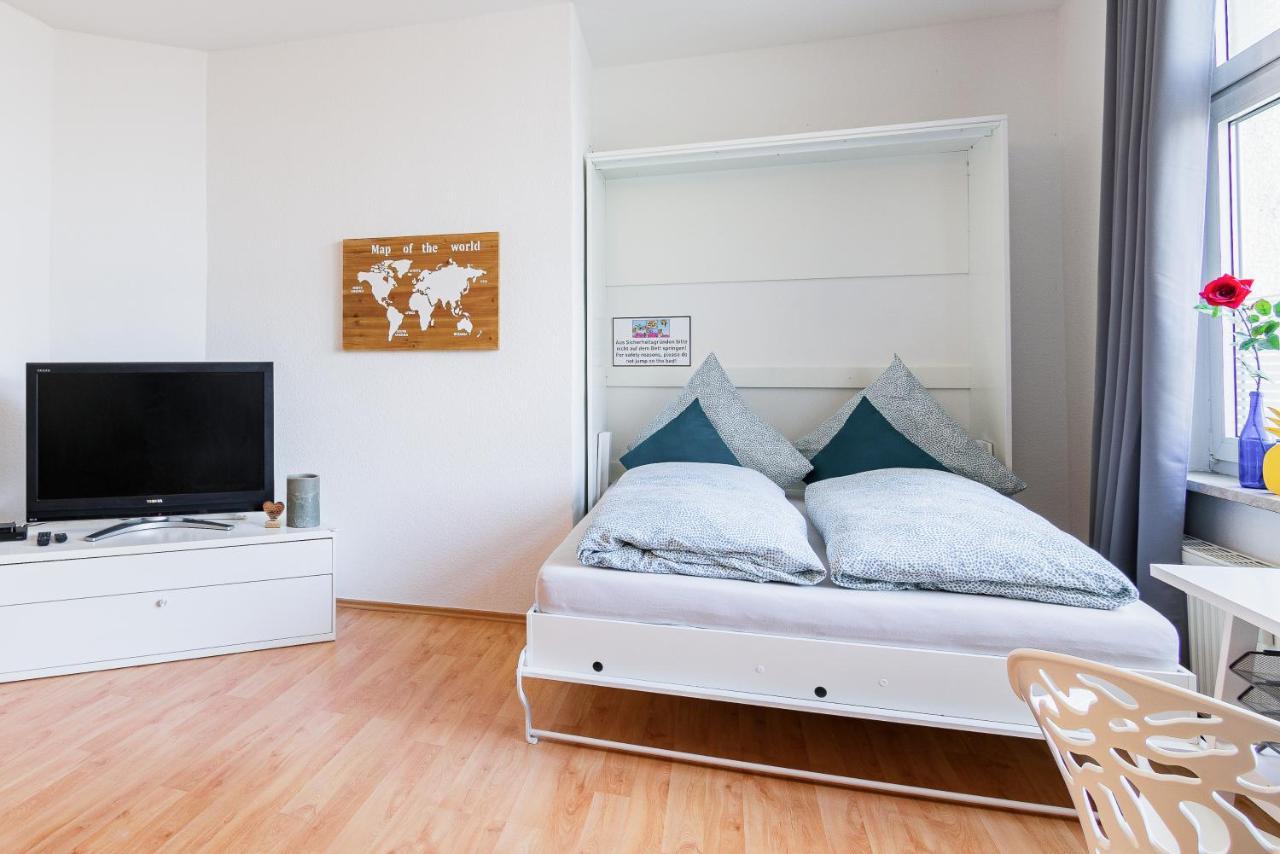 Helle In Top-lage, Hasselbachplatz - Altstadt, W-lan, 4 Schlafplaetze *