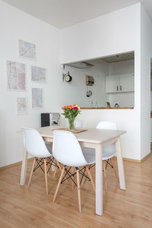 Helle In Top-lage, Hasselbachplatz - Altstadt, W-lan, 4 Schlafplaetze *